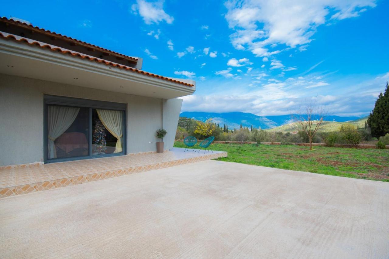 Stellas Guesthouse Near Arachova Stírion Exterior photo