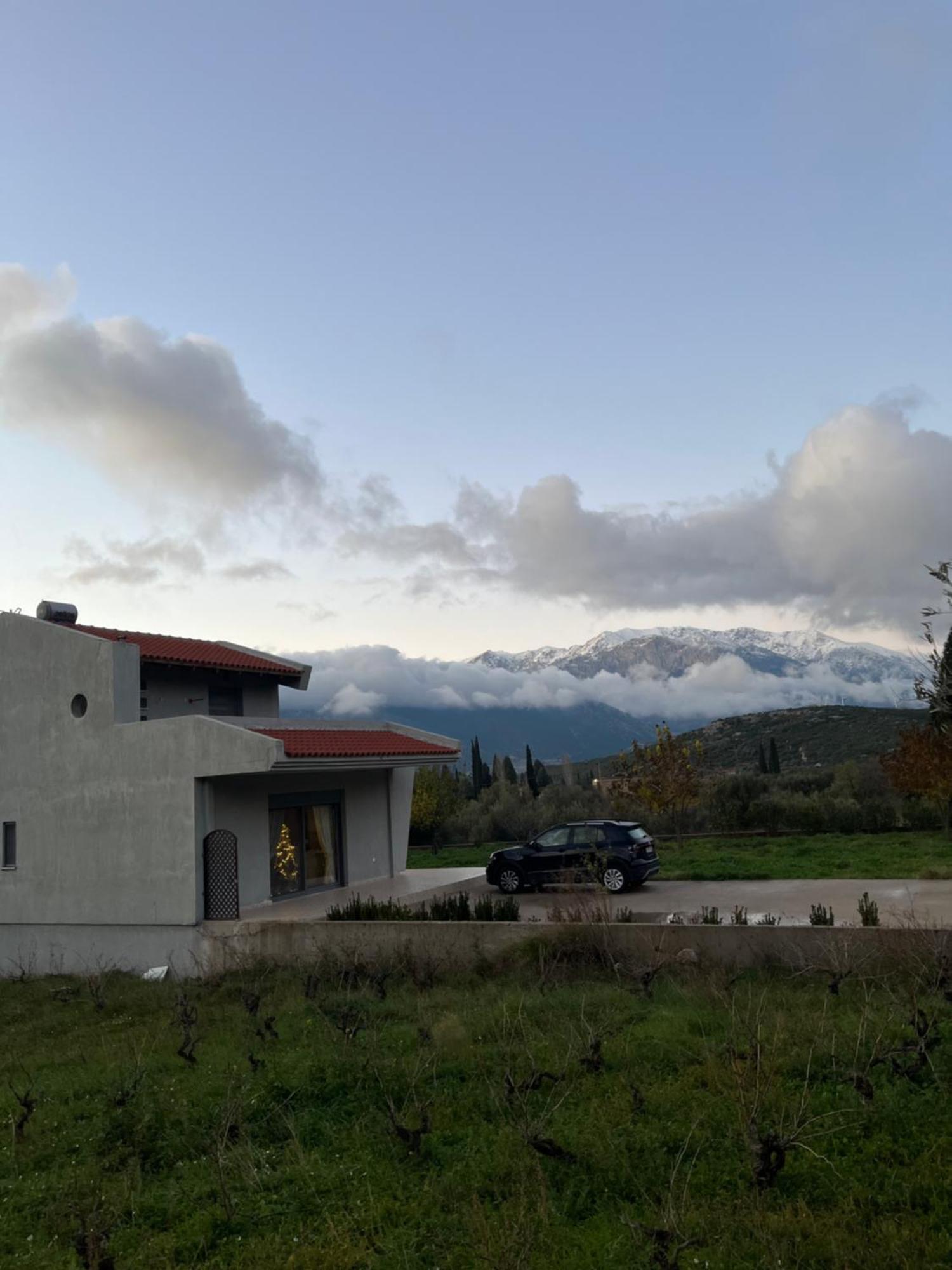 Stellas Guesthouse Near Arachova Stírion Exterior photo
